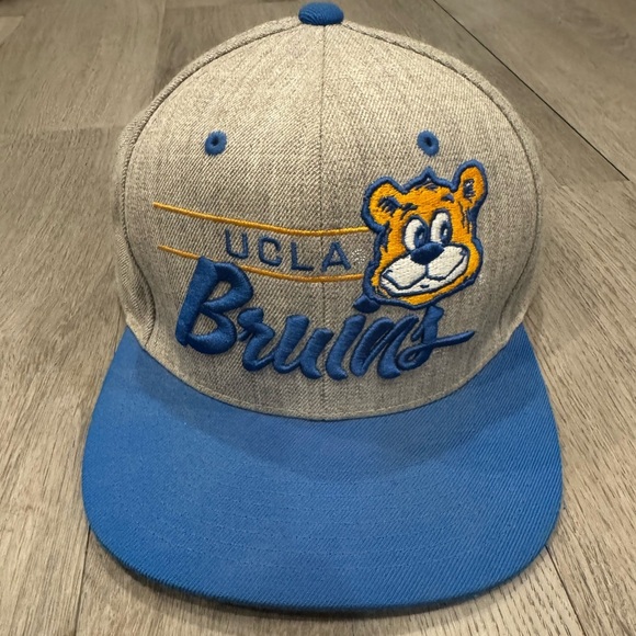 Mitchell & Ness UCLA Bruins Retro Snapback Cap Adjustable One Size Like New - Picture 1 of 7